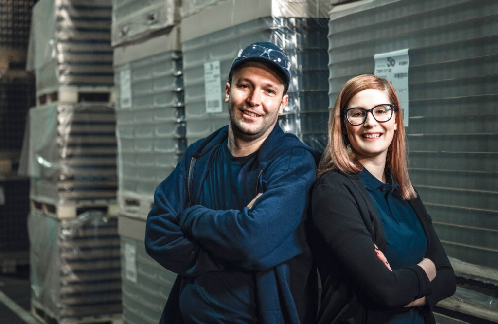 Stoelzle colleagues at a production site